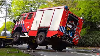 BERGING  Brandweervoertuig op zijn kant tijdens spoedrit Volvo FM 4x4🚒 [upl. by Eanyl52]